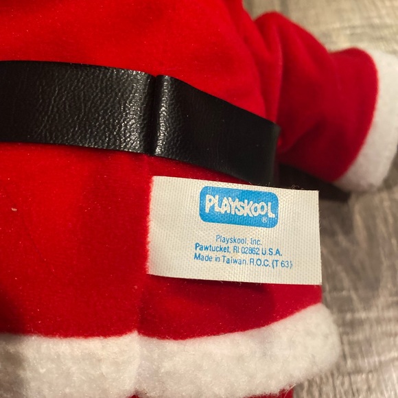 ⚠️ Vintage 1988 Disney/PlaySkool Mickey Mouse Santa Claus stuffed animal - Picture 5 of 6